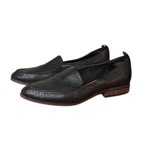 Crown Vintage Veneta Perforated Black Leather Women’s Loafers Size 7.5